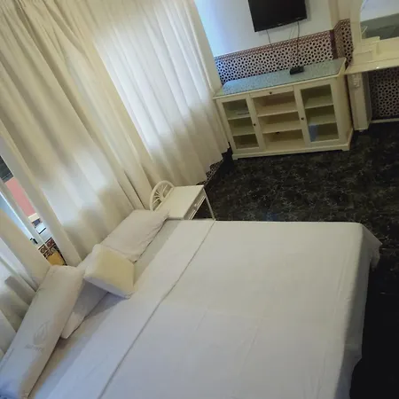 Estrella Lounge Guest house *